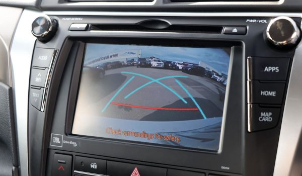 Aurion - 8in screen reverse camera