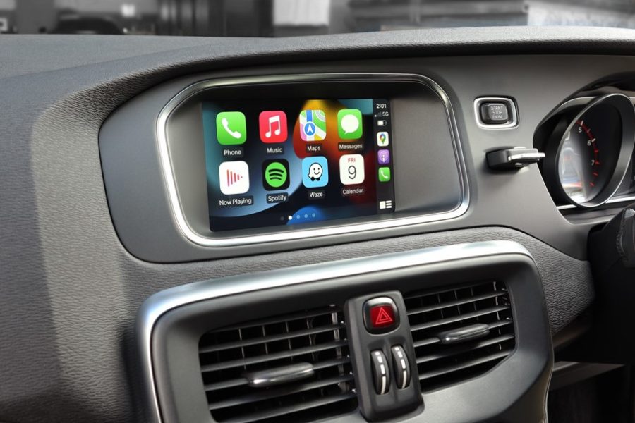 Volvo Apple CarPlay and Android Auto